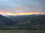 sunrise-03.jpg (32117 bytes)