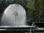 fountains-02.jpg (94928 bytes)