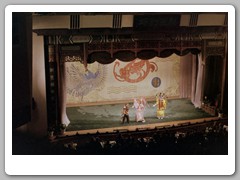 Chinese opera after our dinner