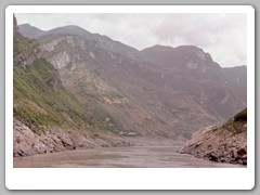 Cruising down the Yangtze River