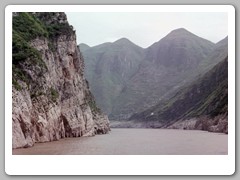 Cruising down the Yangtze River