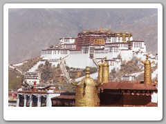 Potala Palace from the roof of the temple