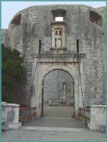 Main entrance to Dubrovnik
(photo by G. Prakash)
