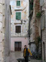 kotor14.jpg (93262 bytes)