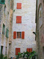 kotor23.jpg (96352 bytes)