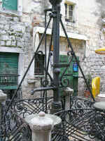 kotor25.jpg (139674 bytes)