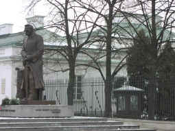 Pb300094.jpg (81185 bytes)