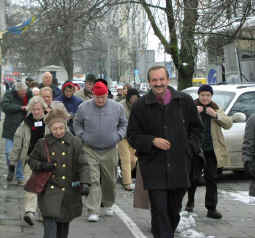 Pb300095.jpg (79219 bytes)